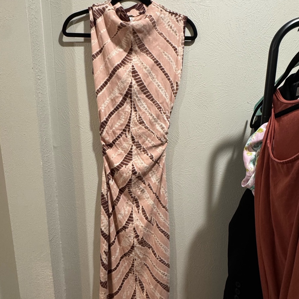 NWOT Chic Patterned Maxi Dress in Pink and Brown